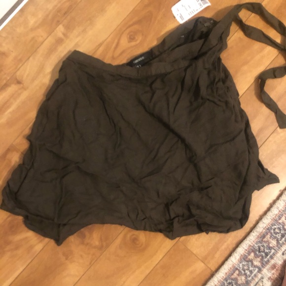 Forever 21 NWT skirt - Picture 4 of 4